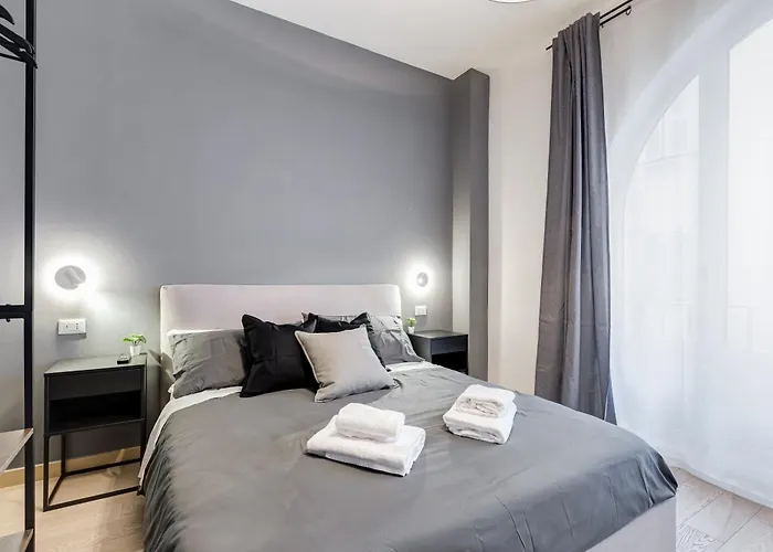 Classy 2-bdr In Termini District * Rome