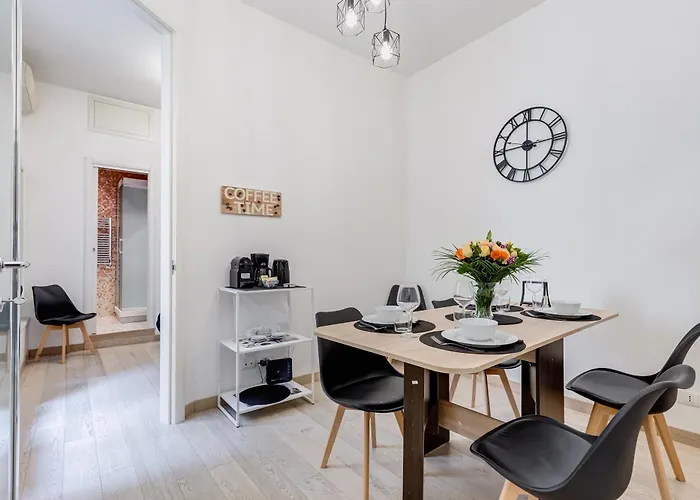 Classy 2-bdr In Termini District Appartement Rome