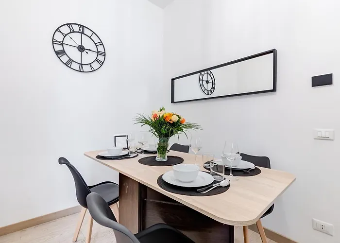 Classy 2-bdr In Termini District * Rome