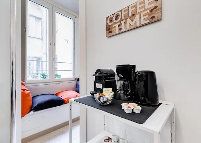 Classy 2-bdr In Termini District * Rome